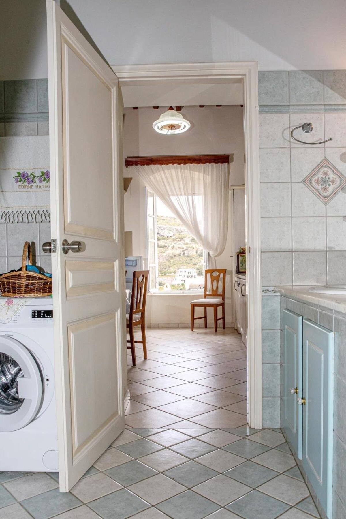 Neoclassical Splendor Unique Experience In Leros Panteli 外观 照片